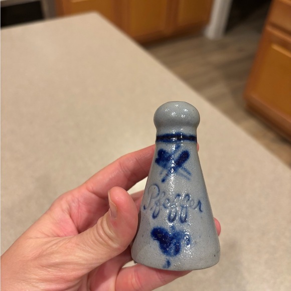 Vintage German Salt Glaze Pottery Pepper Shaker Blue Farmhouse - Picture 6 of 6